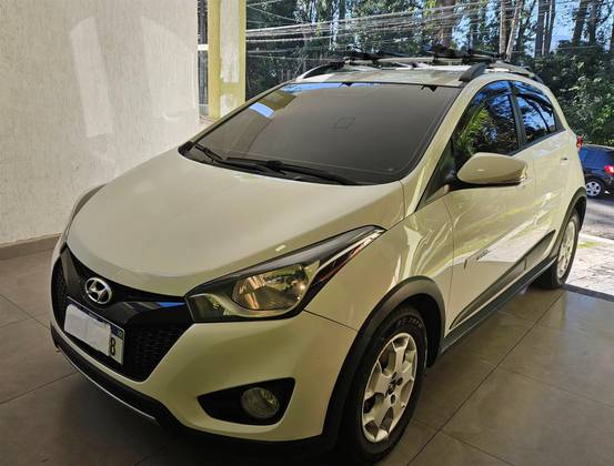 HYUNDAI HB20X 1.6 16V STYLE FLEX 4P MANUAL HYUNDAI HB20X 1.6 16V STYLE FLEX 4P MANUAL